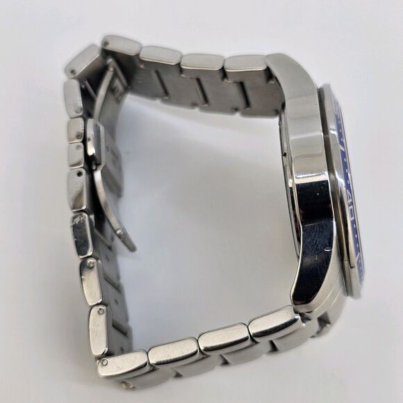 Millage Men's Watch 44MM Blue Dial Gray Bracelet Band 6.5" Wrist New Battery - Picture 12 of 13